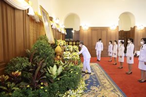 พิธีลงนามถวายพระพรชัยมงคล เนื่องในโอกาสวันเฉลิมพระชนมพรรษา พระบาทสมเด็จพระเจ้าอยู่หัวมหาวชิราลงกรณ บดินทรเทพยวรางกูร 