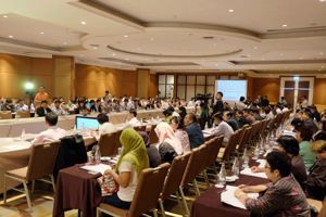 การประชุม NBTC Public Forum ประจำปี 2557 ครั้งที่ 4 ในหัวข้อ "ปัญหาและทางออก กรณีผลกระทบของคลื่นแม่เหล็กไฟฟ้าจากเสาส่งสัญญาณโทรศัพท์"