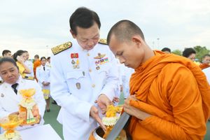 พิธีทำบุญตักบาตรถวายพระราชกุศลเนื่องในโอกาสวันเฉลิมพระชนมพรรษาพระบาทสมเด็จพระวชิรเกล้าเจ้าอยู่หัว 