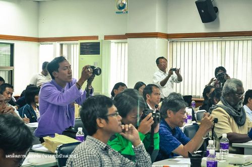 กสทช.สุภิญญา กลางณรงค์ ได้รับเชิญจากสภาผู้ชมและผู้ฟังรายการ องค์การกระจายเสียงและแพร่ภาพและสาธารณะแห่งประเทศไทย ร่วมกับองค์กรพัฒนาและเครือข่ายภาคประชาชน จังหวัดเชียงราย เป็นวิทยากรบรรยายหัวข้อ “ทีวีดิจิตอล ประโยชน์ที่ภาคประชาชนจะได้รับ และการเตรียมความพร้อมอย่างสร้างสรรค์”