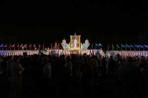 พิธีจุดเทียนถวายพระพรชัยมงคล พระนางเจ้าสิริกิติ์ พระบรมราชินีนาถ พระบรมราชชนนีพันปีหลวง เนื่องในโอกาสมหามงคลเฉลิมพระชนมพรรษา