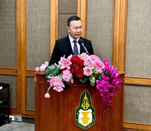 กสทช. ร่วมกับสถาบันพระปกเกล้าจัดอบรมหลักสูตรผู้บริหารระดับสูงในอุตสาหกรรมสื่อและโทรคมนาคมเพื่อแก้ไขและพัฒนากฎหมาย ให้สามารถรับมือกับอาชญากรรมทางเทคโนโลยีได้
