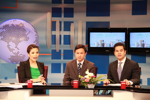 พันเอกดร.นที ศุกลรัตน์ ประธาน กสท. สัมภาษณ์สด รายการข่าว 5 หน้า 1